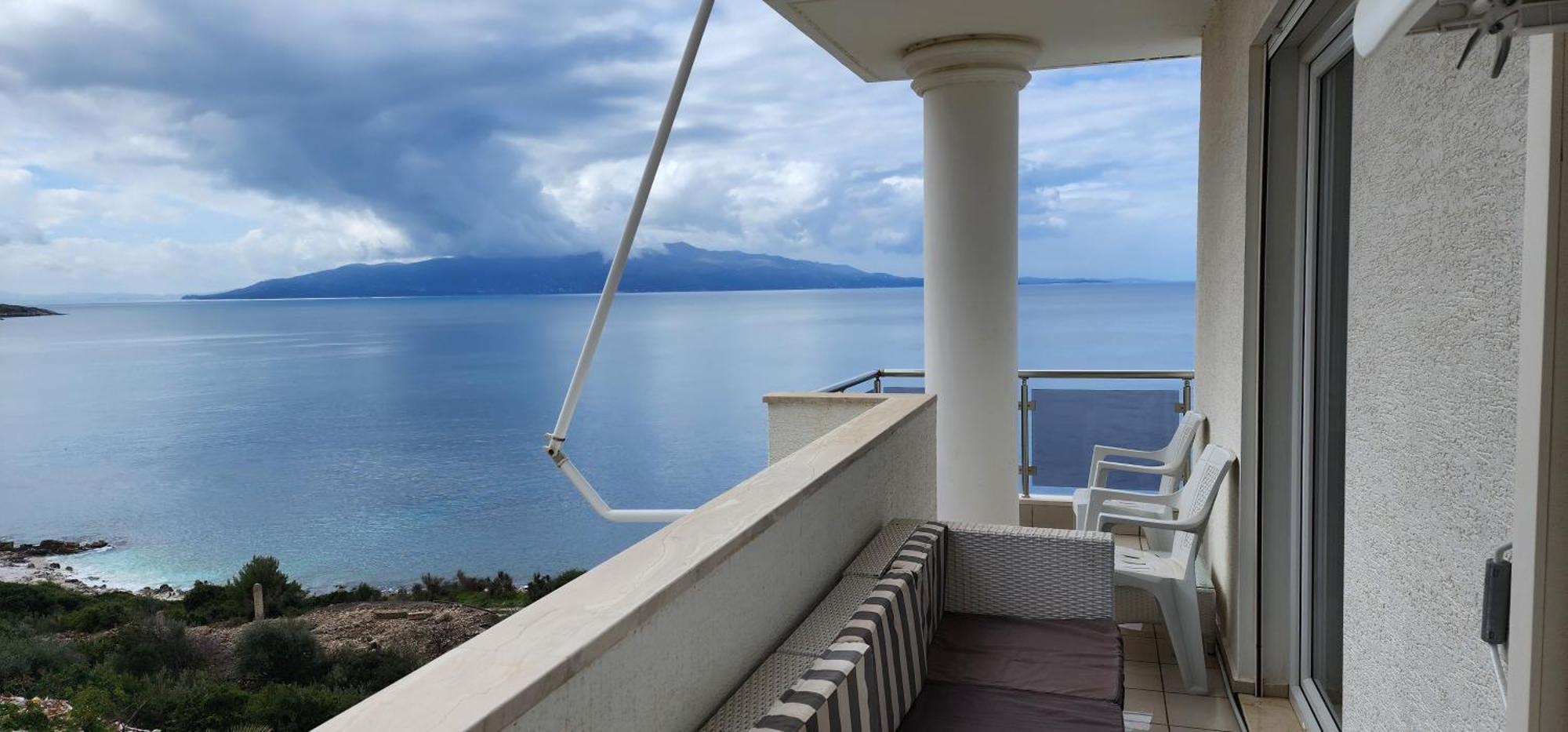 White Residence Luxury Apartments Sarandë Exterior foto