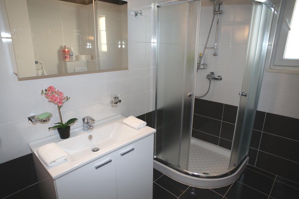 White Residence Luxury Apartments Sarandë Cameră foto