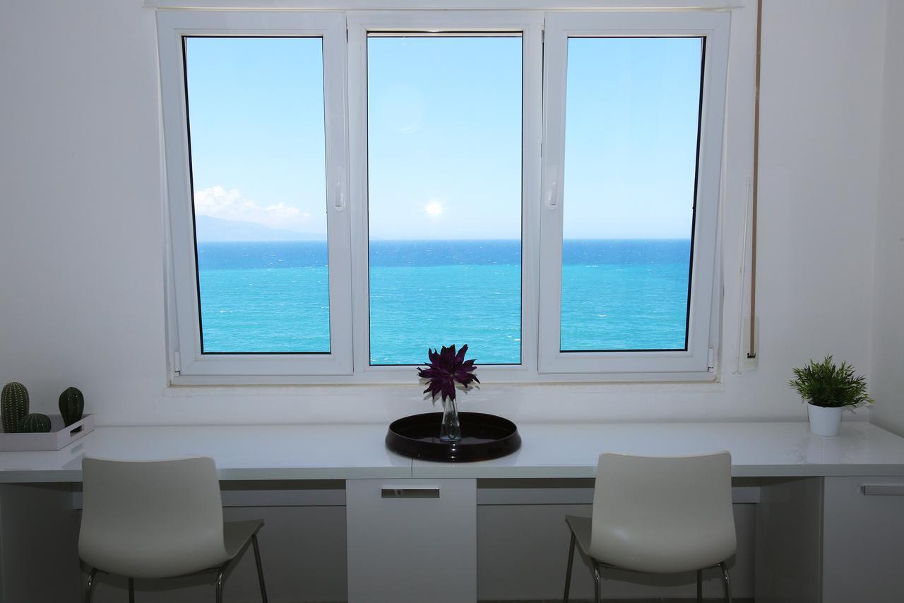 White Residence Luxury Apartments Sarandë Exterior foto
